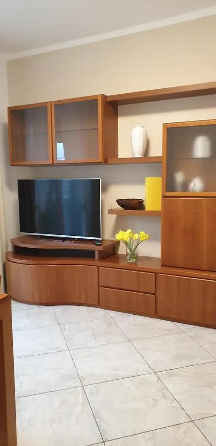 Rory House - Como Apartment