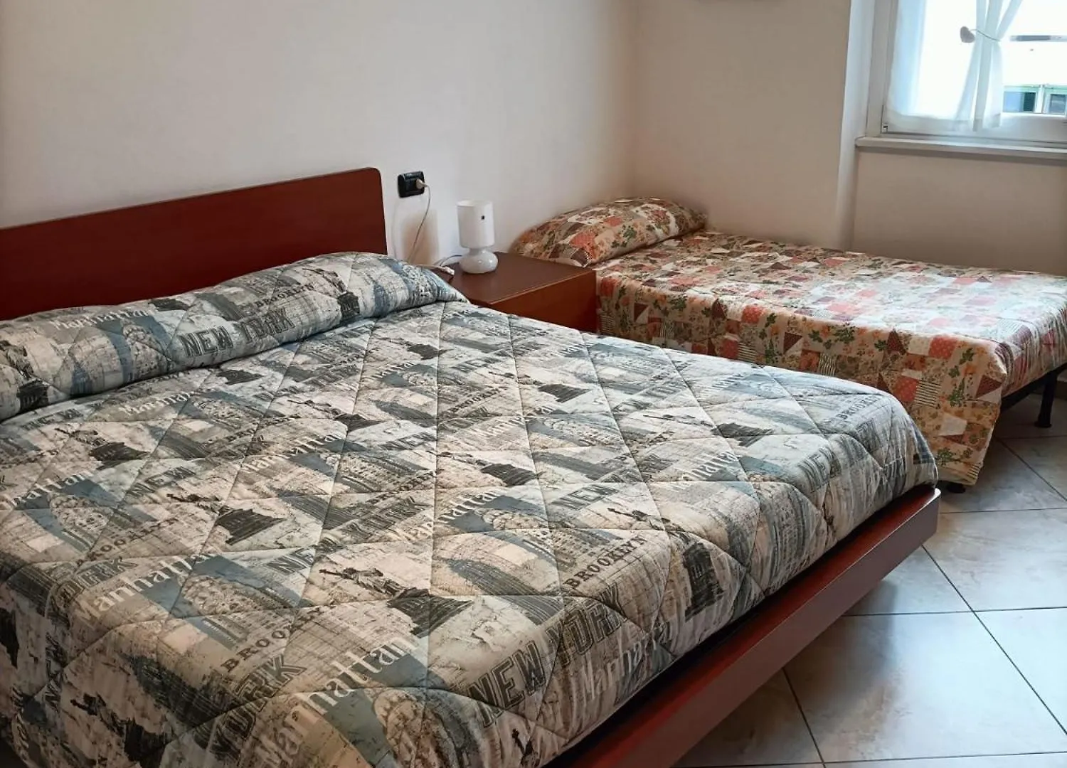 Rory House - Como