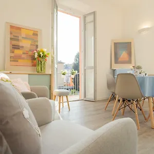 The Little By Rent Como